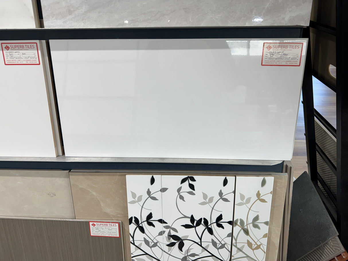 GLOSS WHITE CERAMIC 300x600