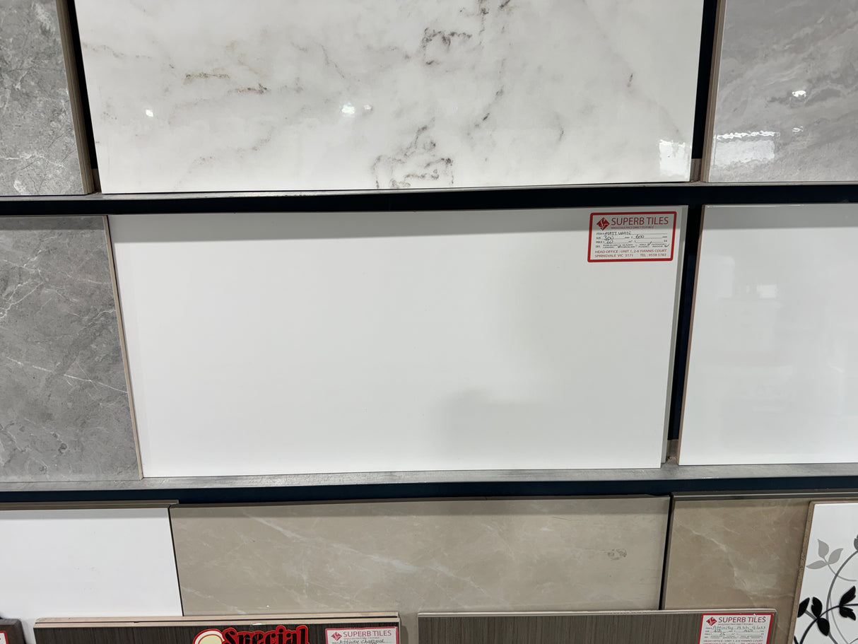 MATT WHITE CERAMIC 300x600