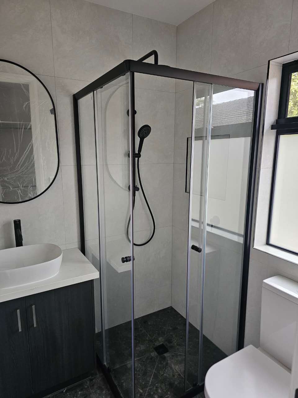 WHITE STONE SATIN 600x600